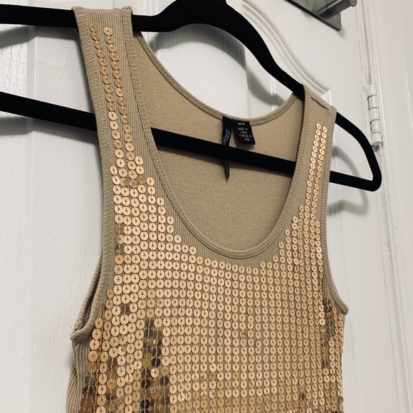 Super shiny gold sequins tank top 💎 - Picture 2 of 11